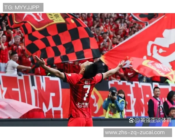 上港与国安激战正酣中超巅峰对决引发球迷热议与期待